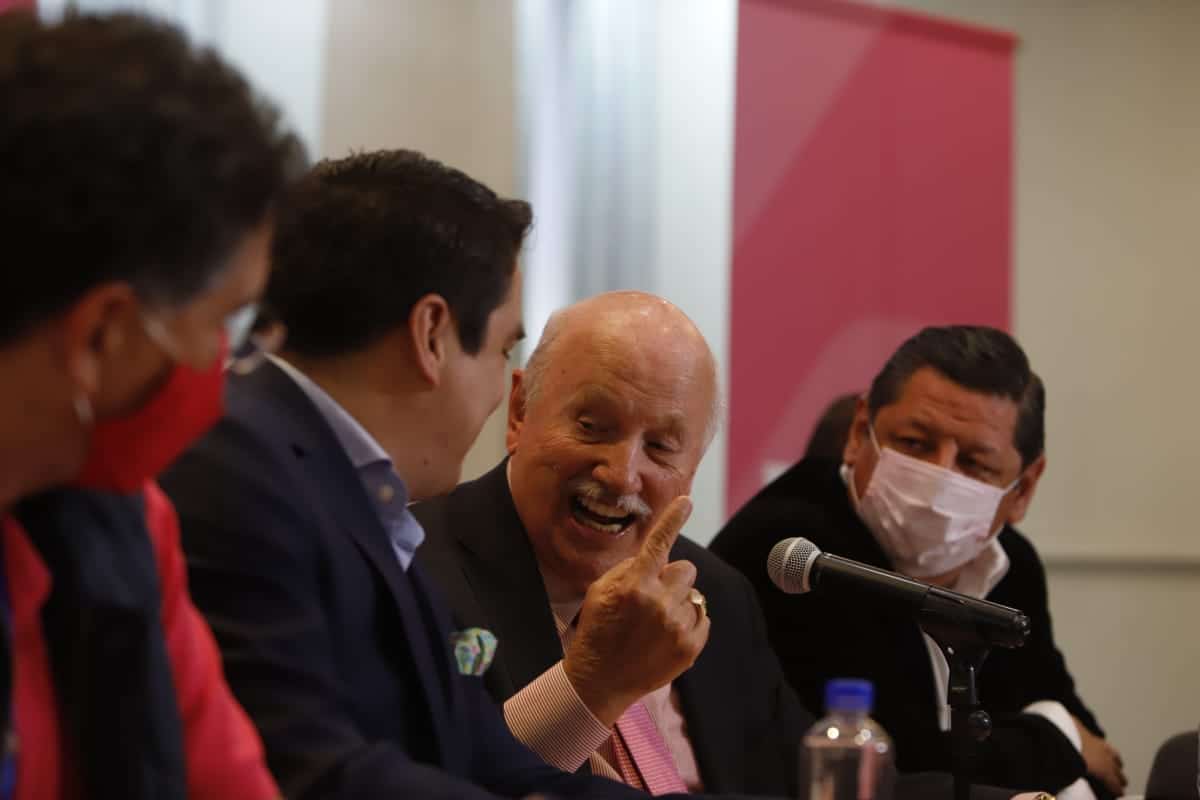 El religioso anunció este lunes su candidatura a una diputación en el Estado de México.