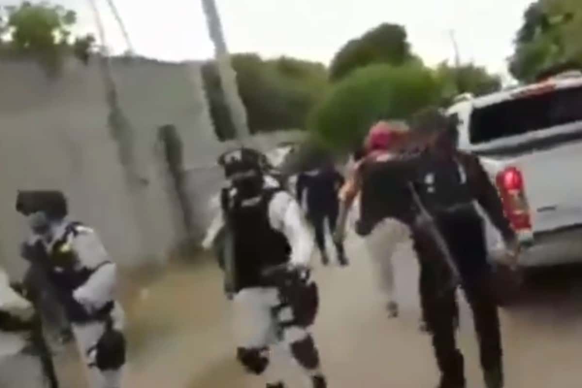 Pobladores agreden a elementos de la Guardia Nacional