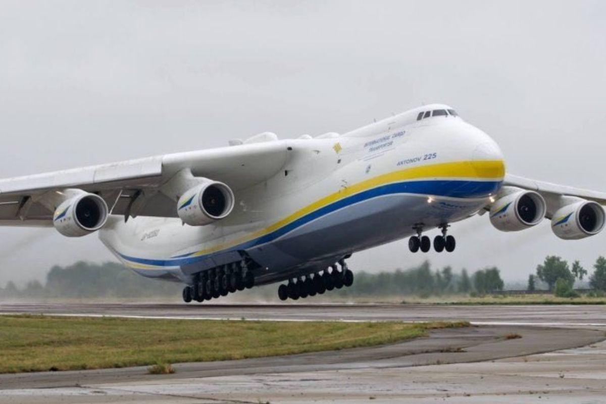 Avión