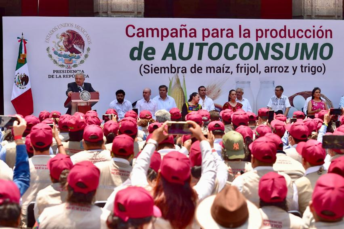 López Obrador en jornada de autoconsumo, desde el Patio Central de Palacio Nacional.