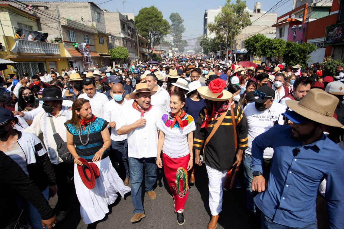 Foto: Twitter/ @Claudiashein | Tras pandemia regresa la representación de la Batalla del 5 de mayo al Peñón de los Baños