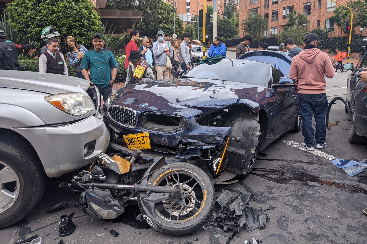 La pareja de ladrones terminó detenida tras el asalto.