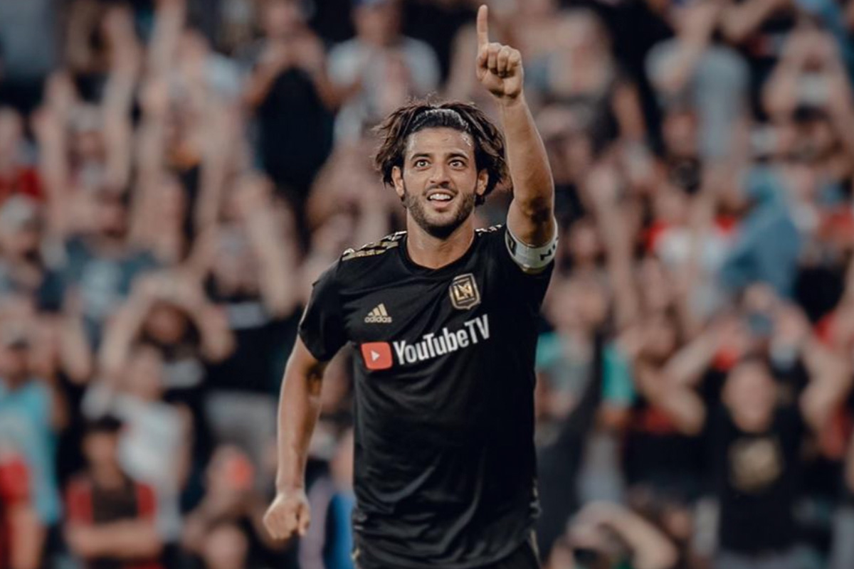 Carlos Vela renueva con Los Angeles FC "ilusionado" de jugar con Bale