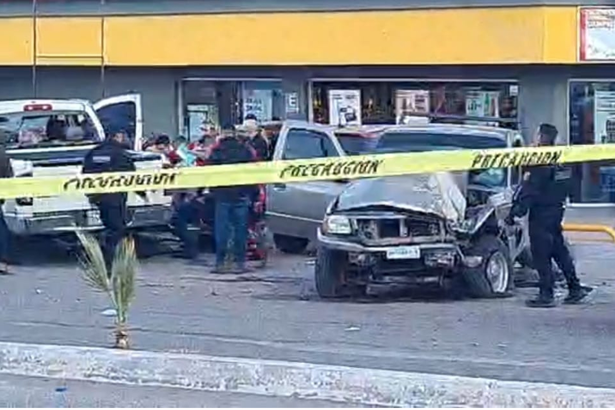 Foto: Twitter @AguedaBarojas | Se registra enfrentamiento entre delincuentes en Guaymas, Sonora.