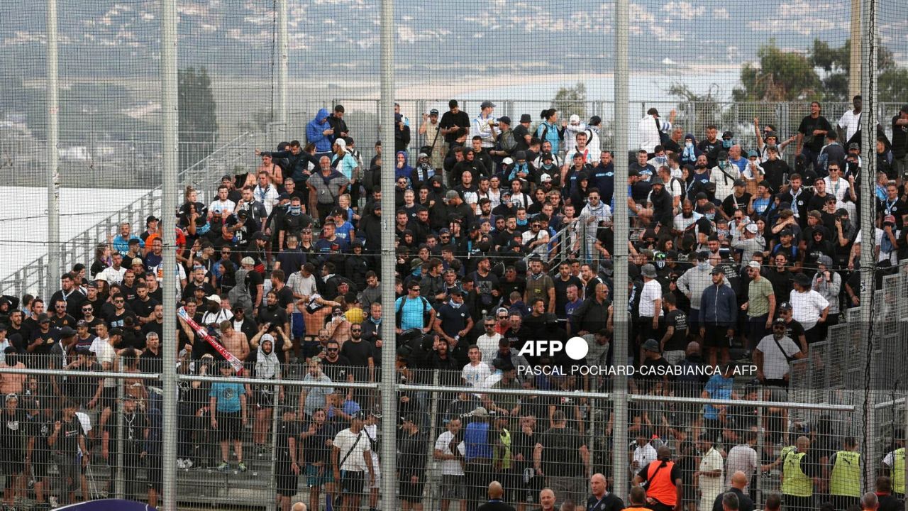 Foto:AFP|¡Indignante! Hinchas del Ajaccio agreden a menor con cáncer cerebral