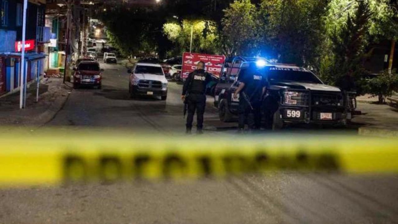 Fallece niña que recibió bala perdida durante balacera en Chalco