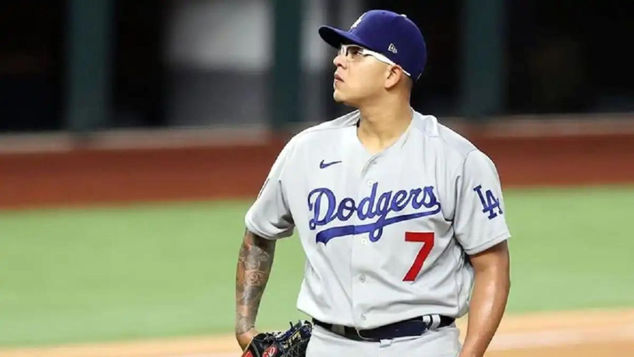 El pelotero Julio Urías libra acusación por delitos graves
