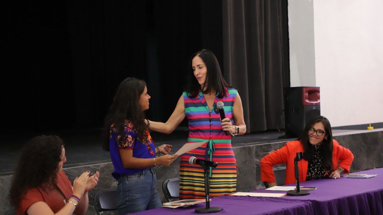 En el marco del Día Naranja, Lía Limón encabezó el taller "Mercado Libre de Violencia"