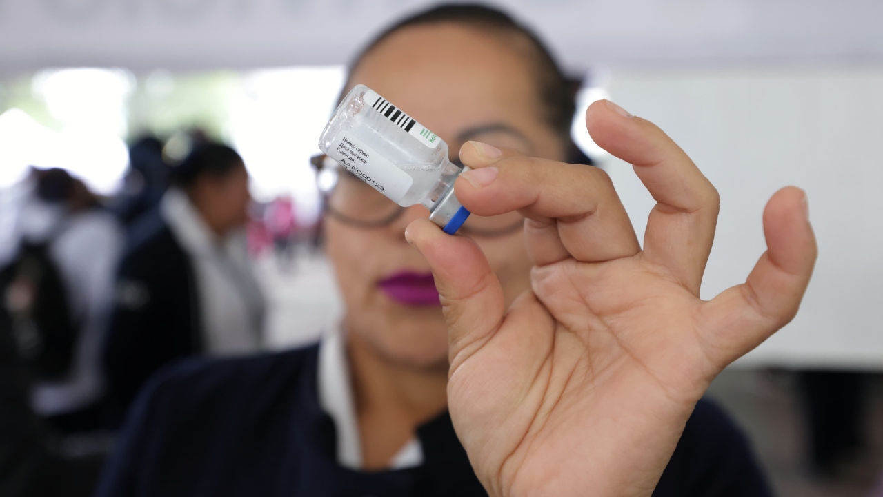 Foto: Especial/ En su participación, la secretaria de Salud local, Oliva López Arellano entregó la Certificación a Iztapalapa como Alcaldía Promotora de la Salud. 