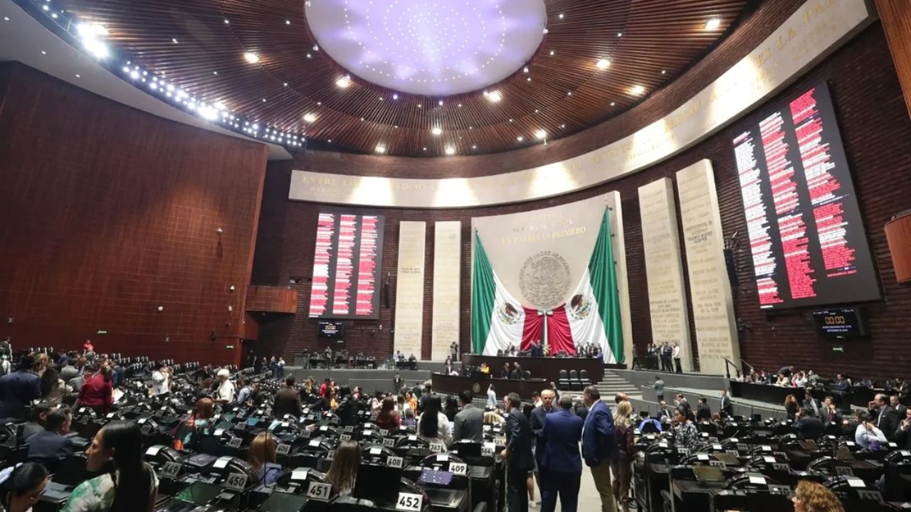 La Cámara de Diputados aprobó la reforma a la Ley Orgánica de la Administración Pública Federal con la que se crean tres secretarías de Estado y una agencia.