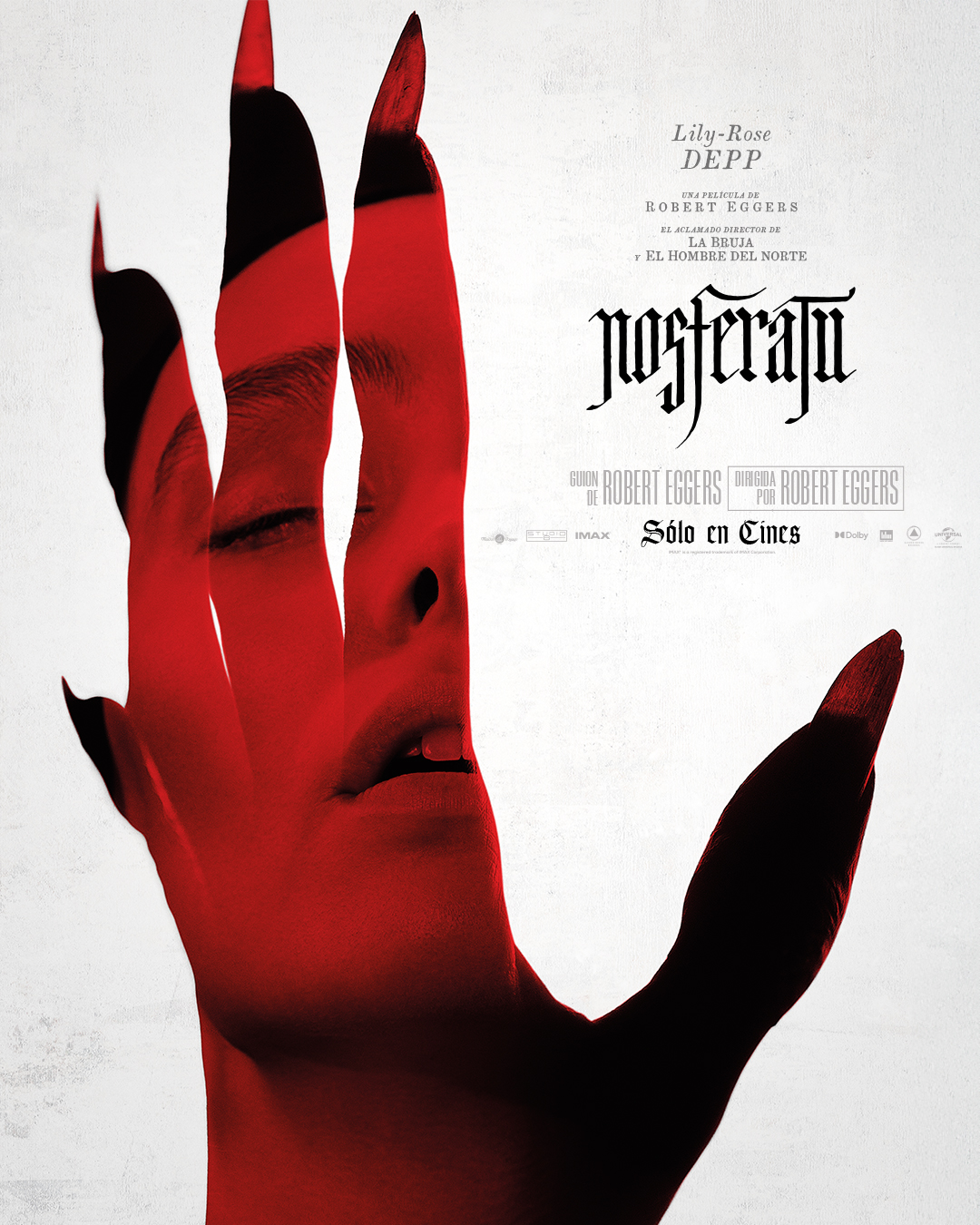 Nosferatu es una adaptación cinematográfica libre de la novela de Bram Stoker, Drácula.