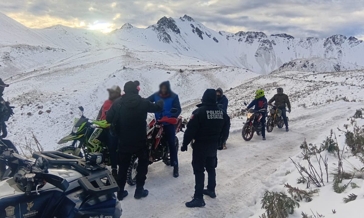 El fin de semana se tuvo el apoyo de un estado de fuerza del Edomex de 21 elementos y se registró una afluencia de seis mil 450 paseantes y mil 674 vehículos.