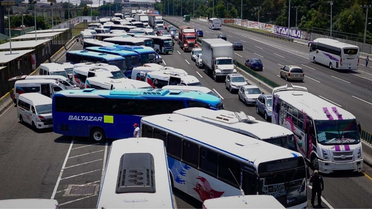 Transportistas anuncia bloqueos en accesos a la Ciudad de México.