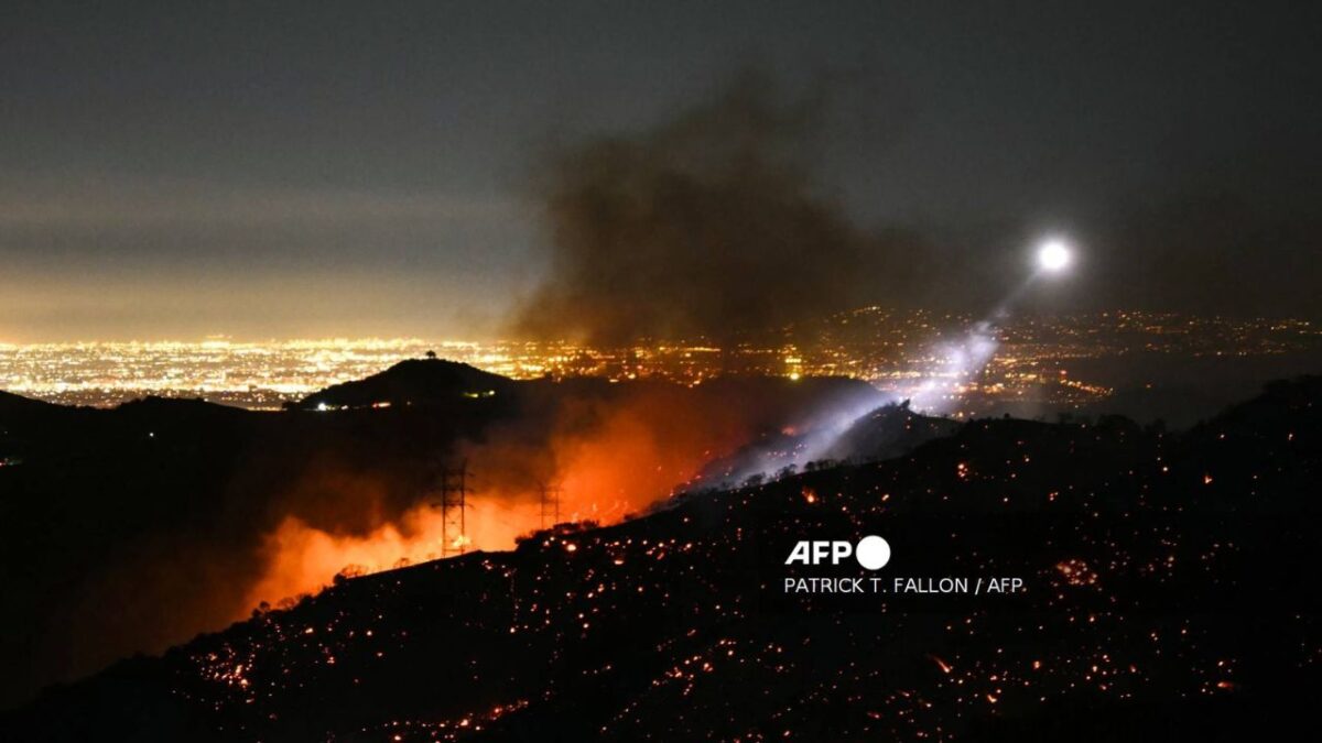 Incendios en Los Ángeles siguen causando problemas en zonas residenciales.