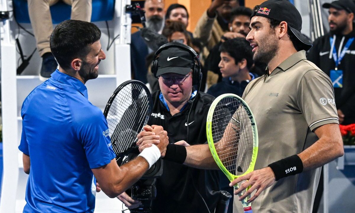 Berrettini logró su primera victoria ante un rival del Top 10 en dos años. Djokovic jugó su primer partido desde su retiro por lesión en las semifinales de Australia