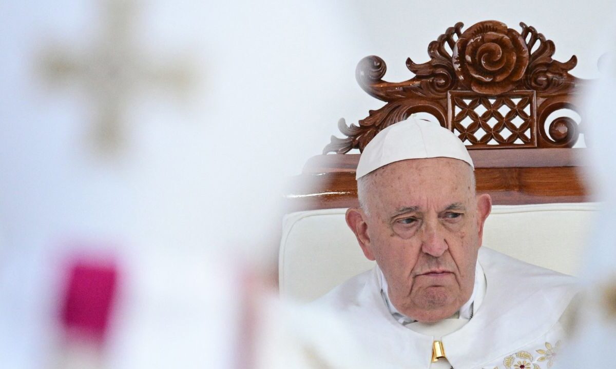 El Papa Francisco requirió ventilación mecánica tras crisis respiratoria
