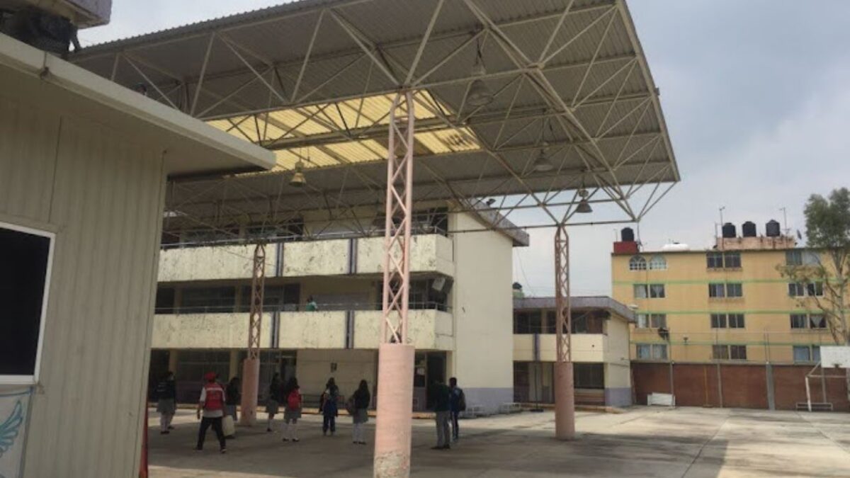 Tras los hechos ocurridos el 4 de febrero en la secundaria 236, autoridades de Educación Federal realizaron talleres contra la violencia.
