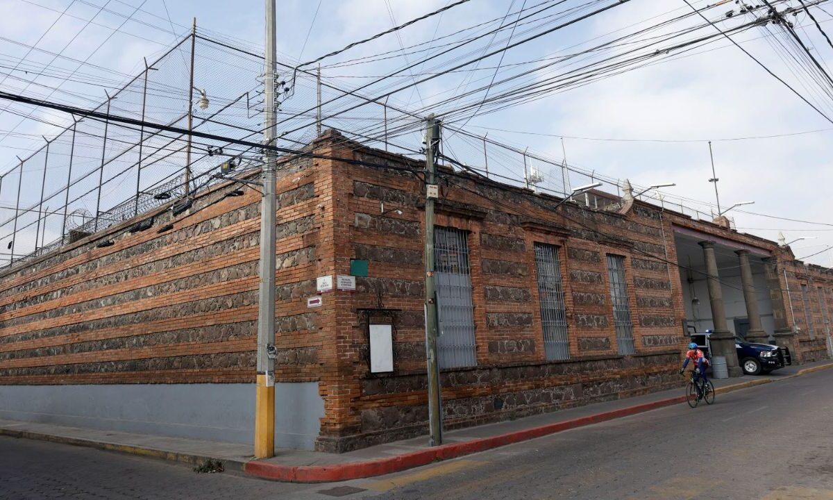 Familiares de los reos han denunciado en varias ocasiones que en cada celda llegan a vivir hasta 13 internos.