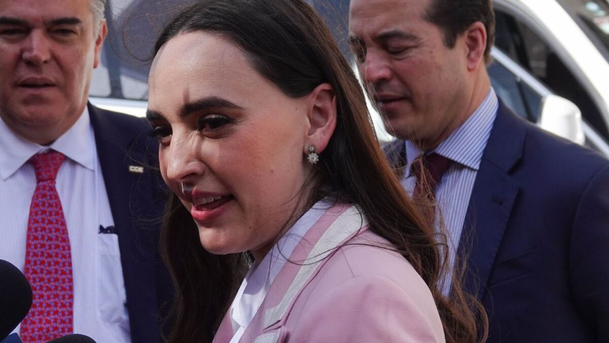 Altagracia Gómez, enlace del gobierno con empresarios se reúne con empresarios
