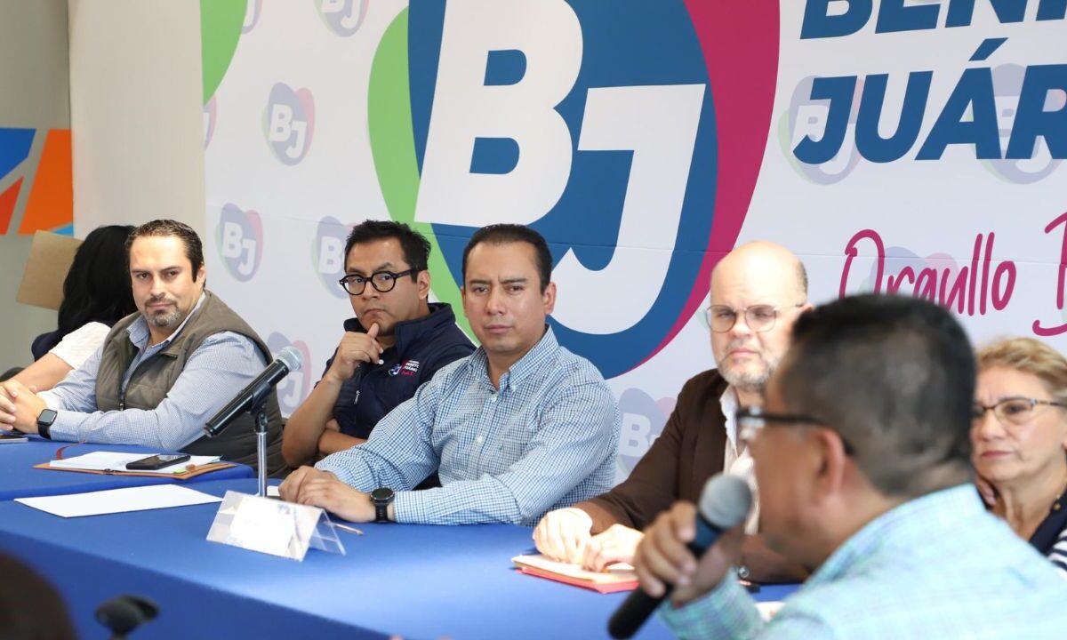 En una mesa de trabajo, autoridades y vecinos de la alcaldía Benito Juárez establecieron un acuerdo para el retiro de cableado en desuso.