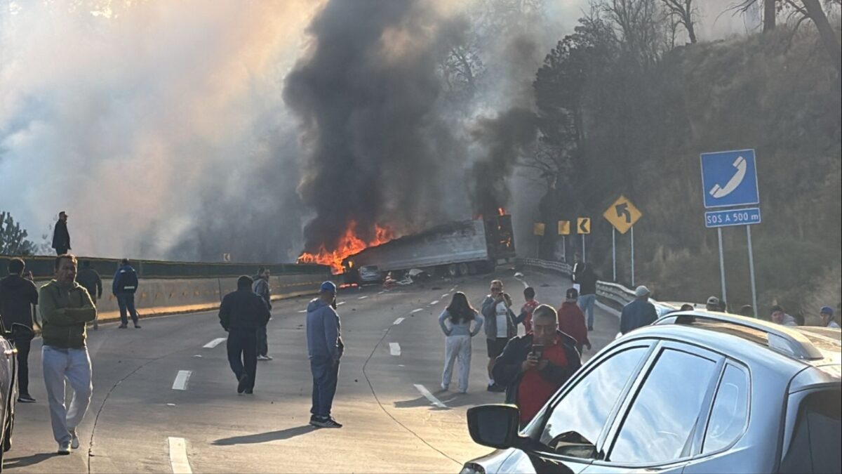 Incendio en la México-Puebla