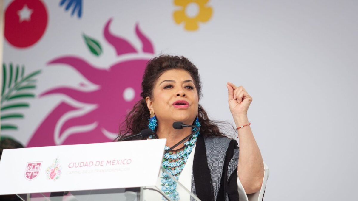 Clara Brugada, Jefa de Gobierno, encabezó la entrega del programa “Desde la Cuna” en el Zócalo Capitalino.