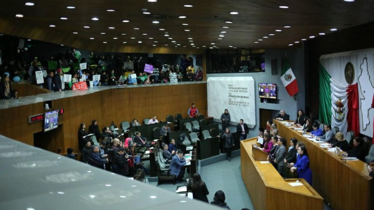Designan fiscal y aprueban presupuesto de Nuevo León