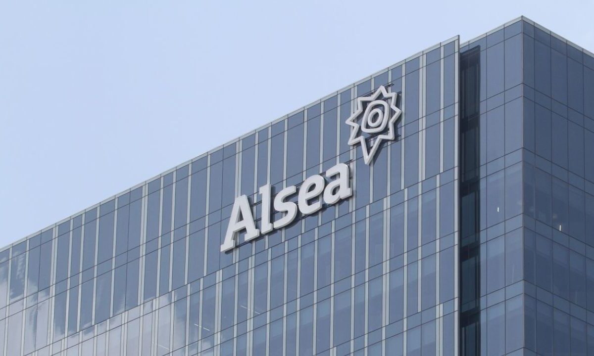 Fachada de Grupo Alsea e instalaciones