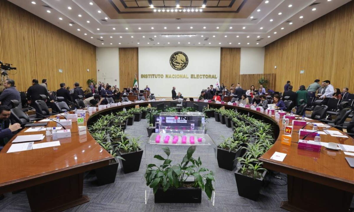 El INE halló errores en el listado de candidaturas para el Poder Judicial.