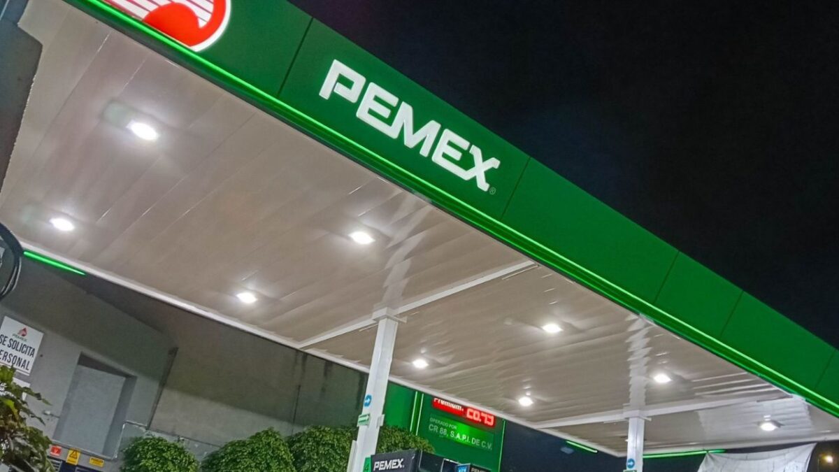 Pemex tiene una deuda de 97 mil millones de dólares