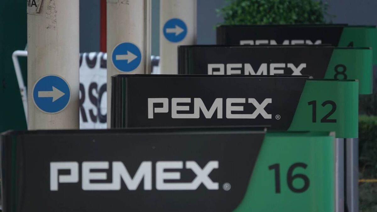 Petróleos Mexicanos (Pemex) registró pérdidas por 620 mil 605 millones de pesos en 2024.