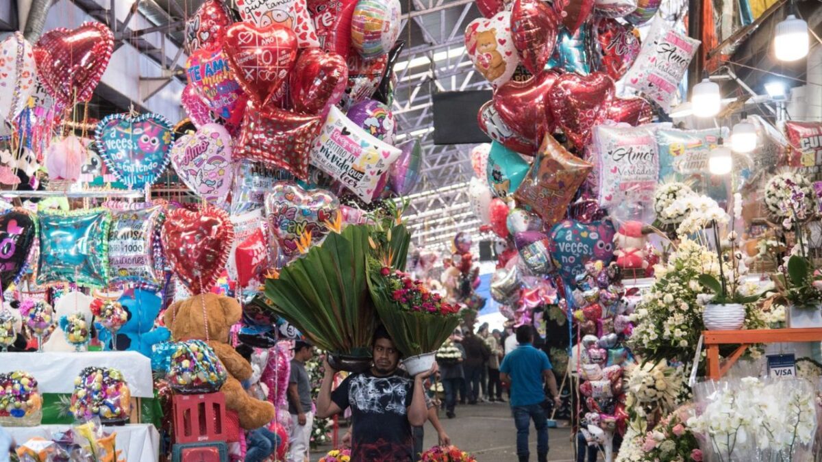 San Valentín flechará con 6 mil 204 millones de pesos a comerciantes, estima la Cámara Nacional de Comercio, Servicios y Turismo de la CDMX.