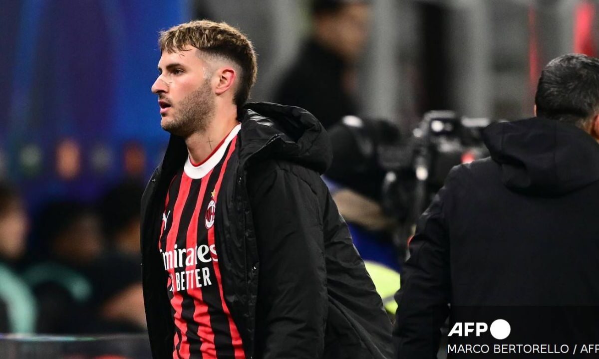 Santi Giménez impresiona, pero Milan eliminado de la Champions