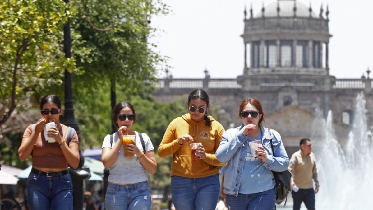 El clima hoy será muy caluroso, pese al frente frío 38