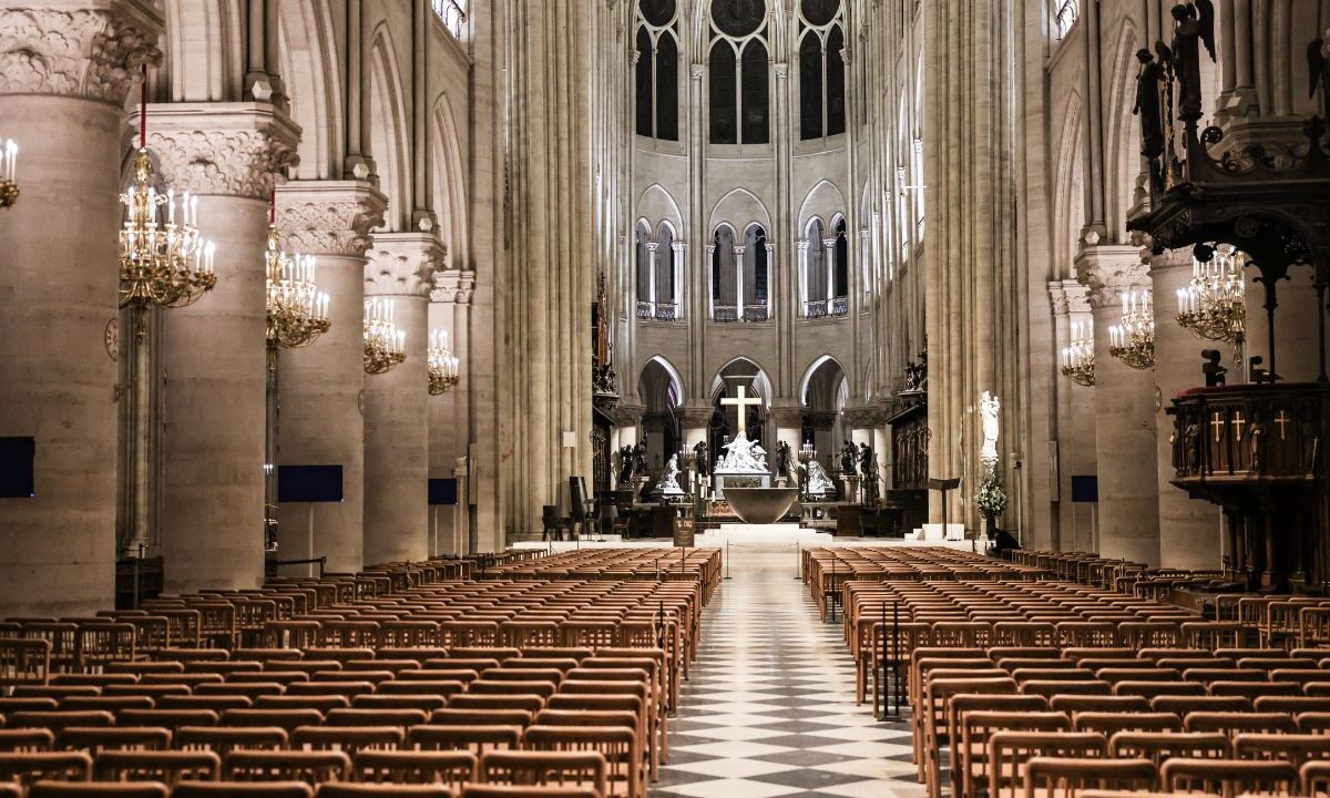 Ayer se anunció un concurso en el que se podrán adquirir, por sorteo, piedras de la catedral  de Notre Dame de París