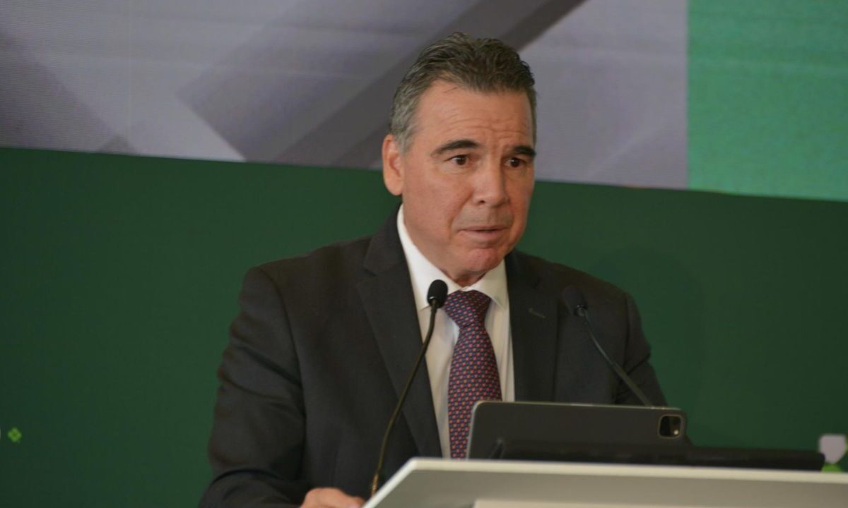 Víctor Cairo, presidente de la Canacero, envió un mensaje a Trump, asegurando que el acero mexicano no es amenaza para EU.
