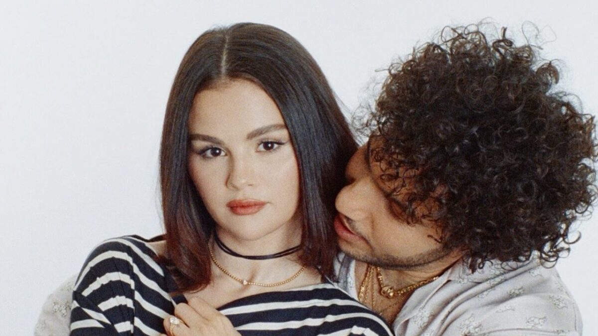 Selena Gómez y Benny Blanco se unen más allá de su relación amorosa en I Said I Love You First.