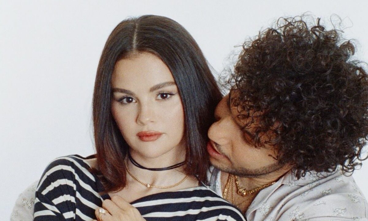 Selena Gómez y Benny Blanco se unen más allá de su relación amorosa en I Said I Love You First.