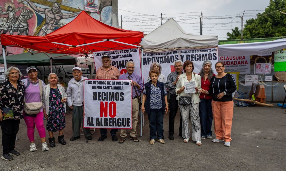 Con clausura simbólica, colonos refieren que su principal demanda es la falta de transparencia sobre el proyecto; así como la carencia de servicios básicos, por lo que el refugio es “insostenible”.