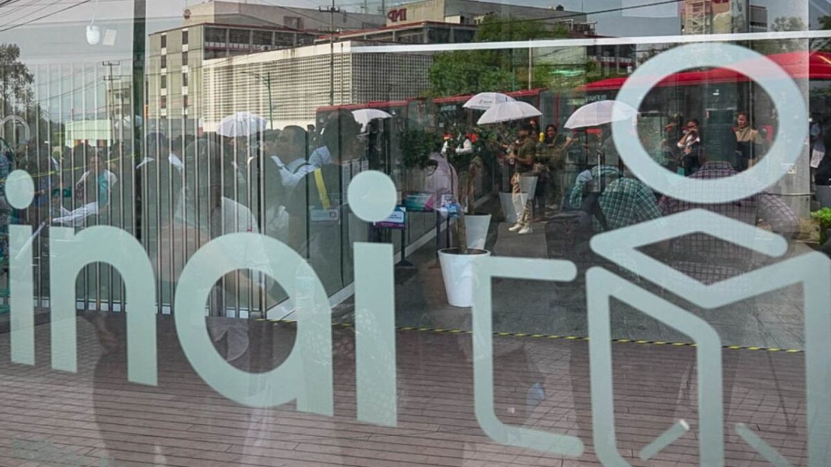 Trabajadores del INAI rechazan acuerdo de liquidaciones