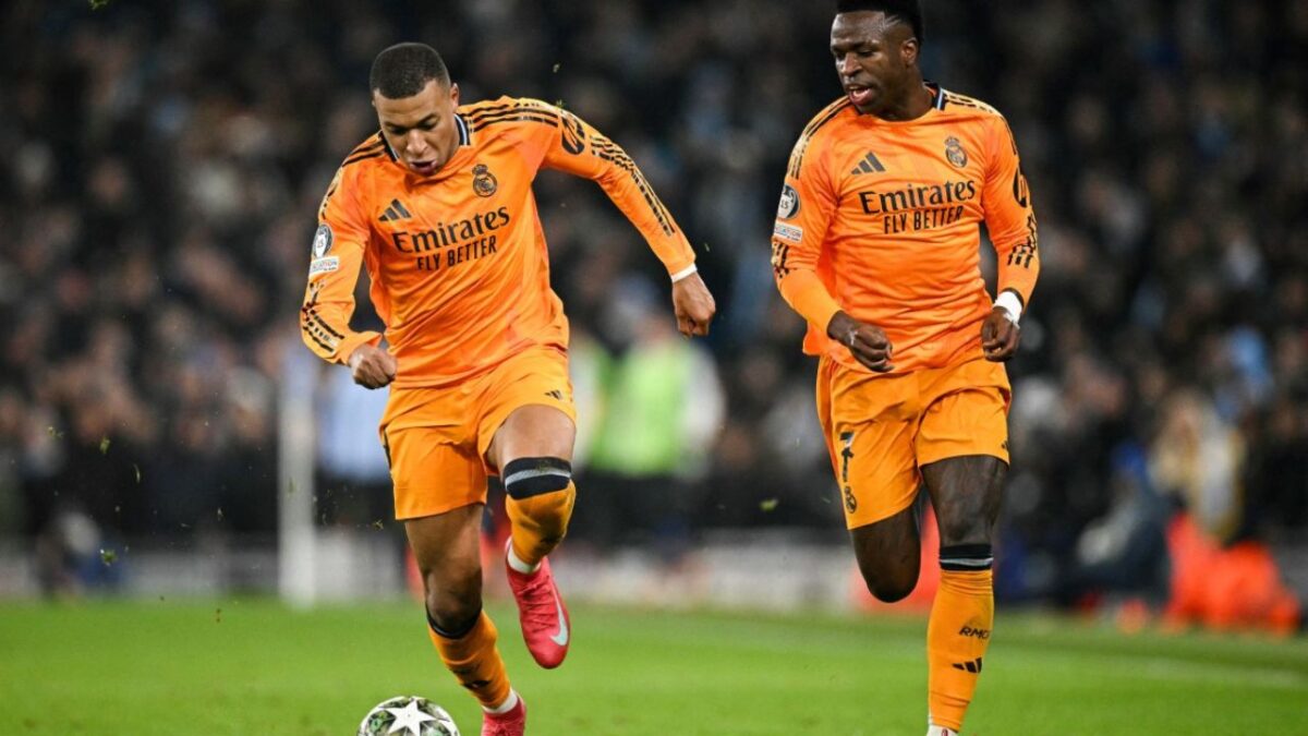 Kylian Mbappé y Vinicius Junior son investigados por presunta conducta indecente.