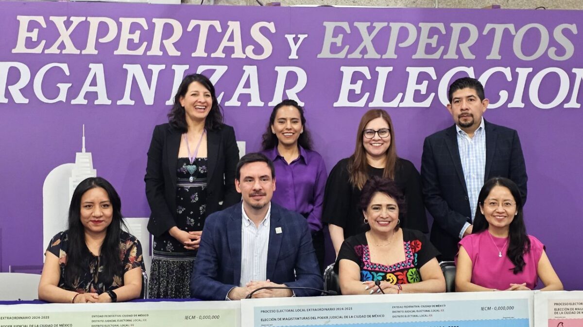 La titular del IECM, Patricia Avendaño, y consejeros electorales, compartieron los detalles de los materiales para la jornada electoral extraordinaria para elegir jueces y magistrados.