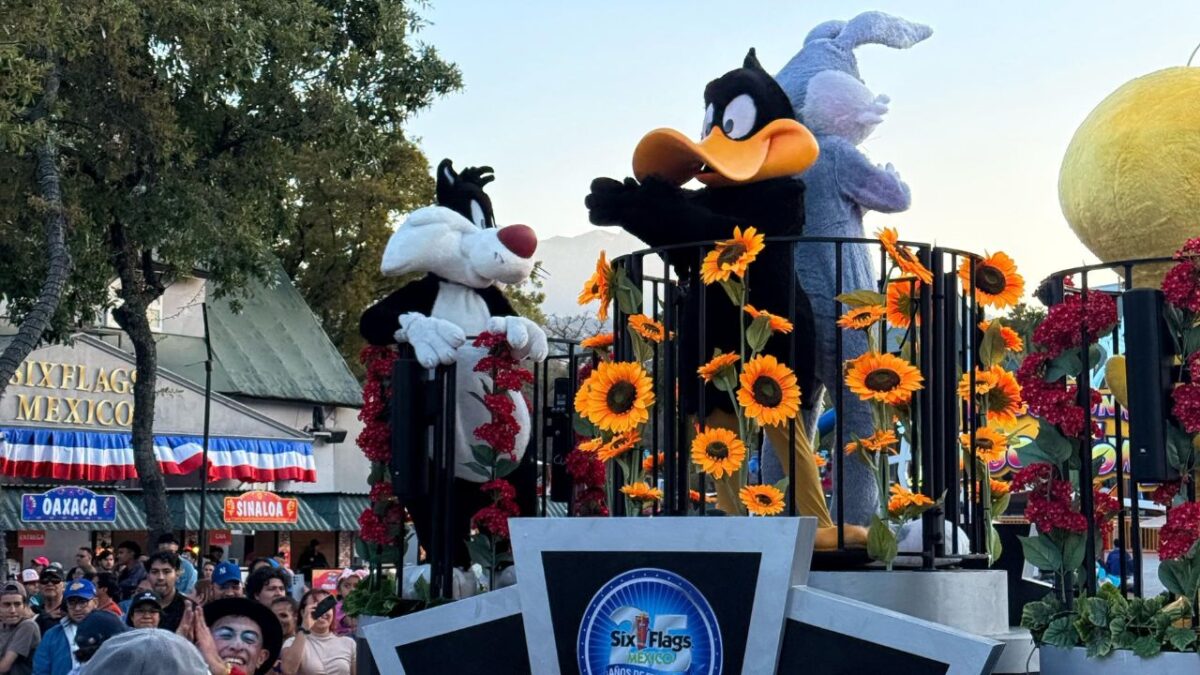 Six Flags México no sólo conmemora un cuarto de siglo de historia, sino que reafirma su compromiso de seguir ofreciendo experiencias innovadoras