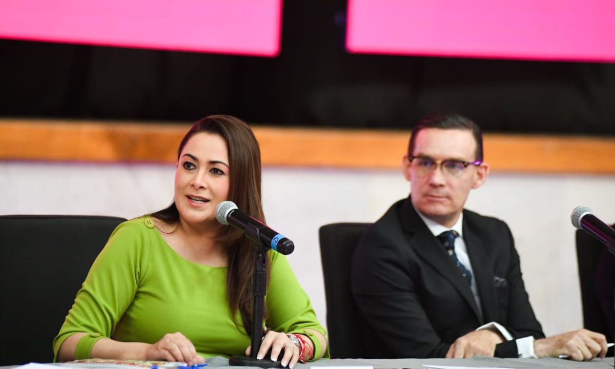 Vamos a definir una visión a futuro para que Aguascalientes se mantenga en el rumbo del progreso, el desarrollo y la prosperidad: Tere Jiménez