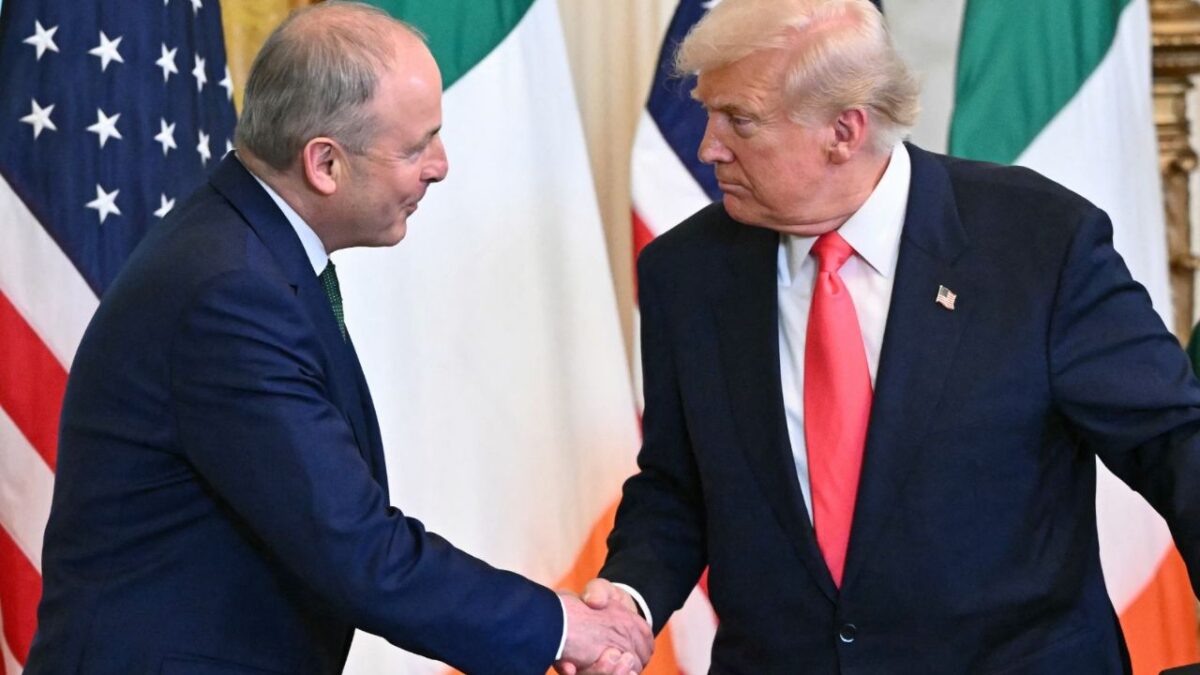 Trump critica a Irlanda en la Casa Blanca antes del Día de San Patricio