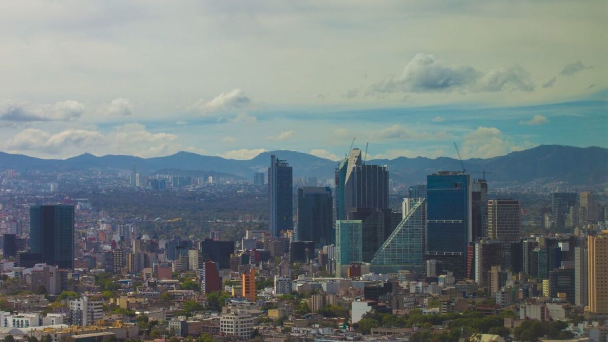 La SGIRPC activó la Alerta Amarilla para 11 alcaldía pues se esperan en la mayor parte de la Ciudad de México vientos con rachas fuertes.