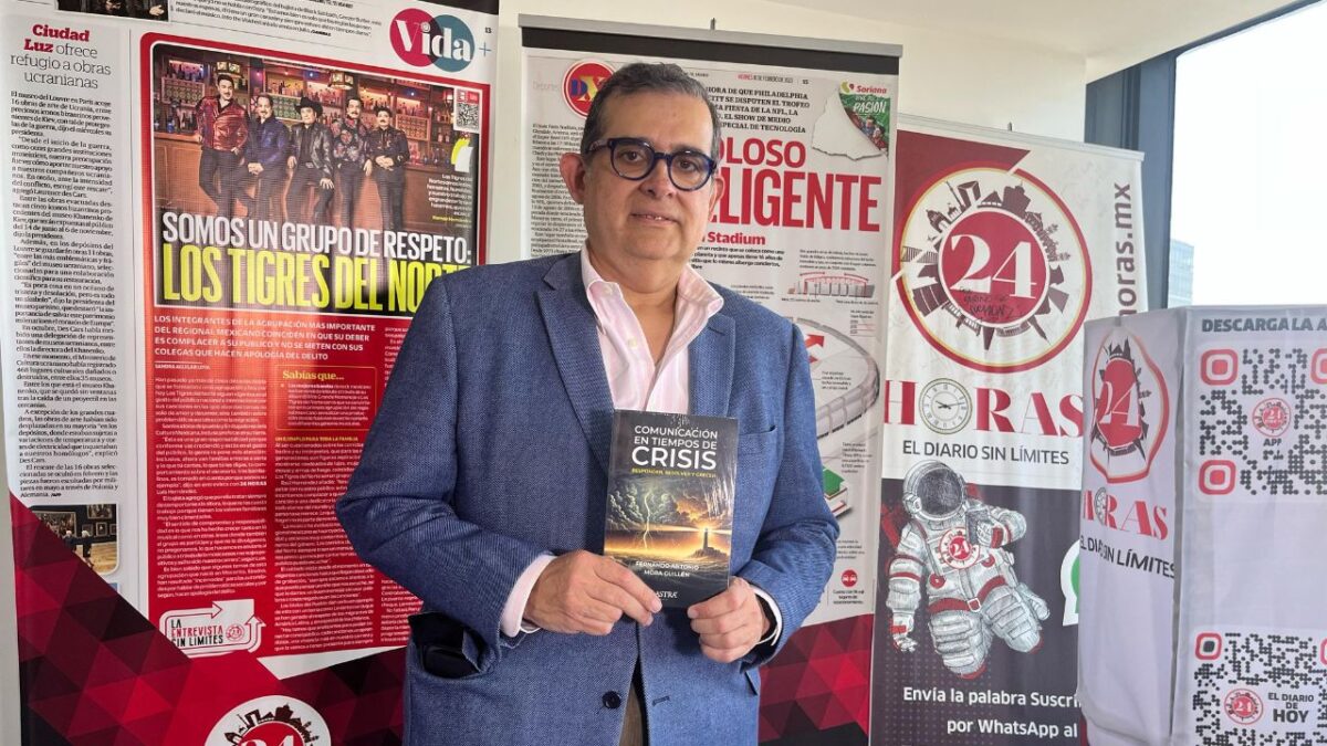 El autor del libro, Fernando Mora, resaltó que la obra es como un manual actualizado de qué hacer en casos de crisis de comunicación e información.