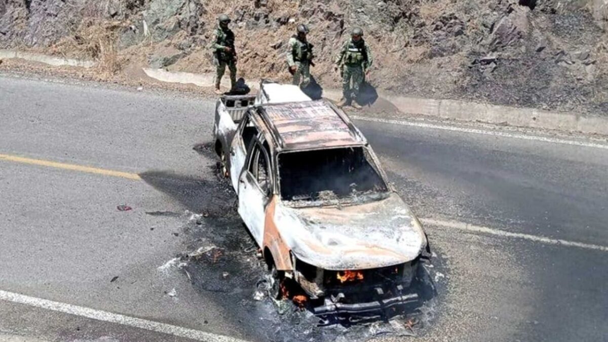 Este miércoles se registraron narcobloqueos en varios puntos del sur de Jalisco, por presunta detención de El Meño.