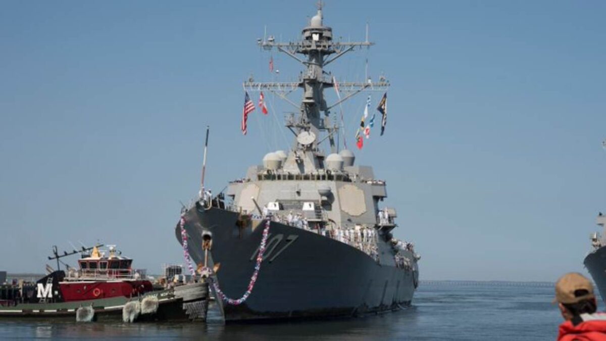 El buque de guerra, enviado al Golfo de México, tiene una tripulación de 312 oficiales y marineros.