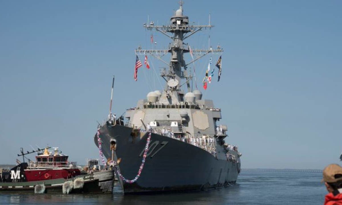 El buque de guerra, enviado al Golfo de México, tiene una tripulación de 312 oficiales y marineros.